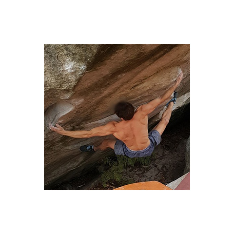 Simon Lorenzi en mode V17 a FontaineBleau